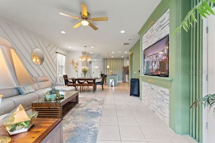 Image No.13-7 Bed Property for sale