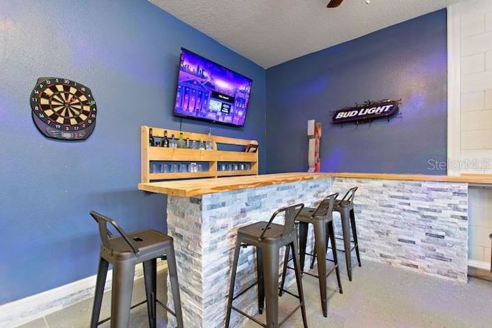 Image No.16-7 Bed Property for sale