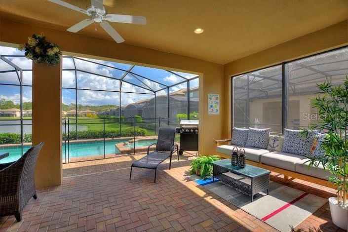 Image No.28-7 Bed Property for sale