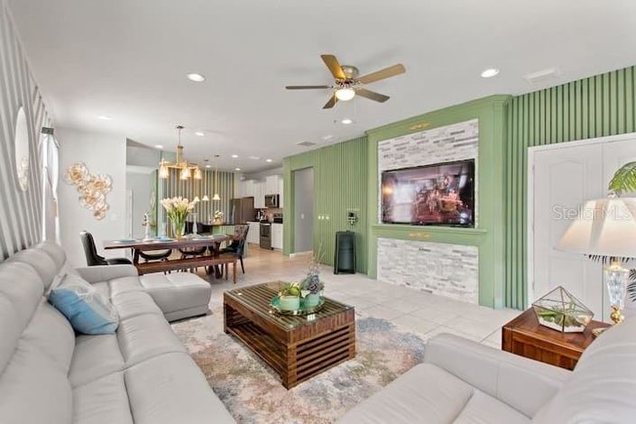 Image No.6-7 Bed Property for sale