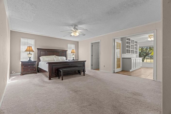 Image No.20-4 Bed Property for sale