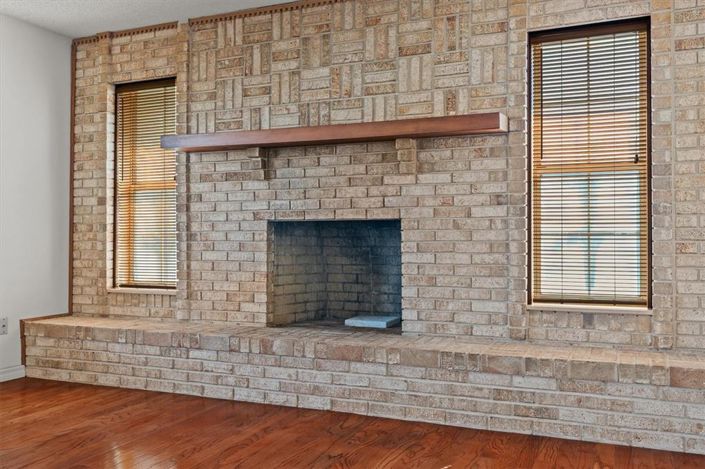 Image No.8-4 Bed Property for sale