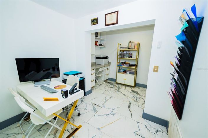 Image No.39-6 Bed Property for sale