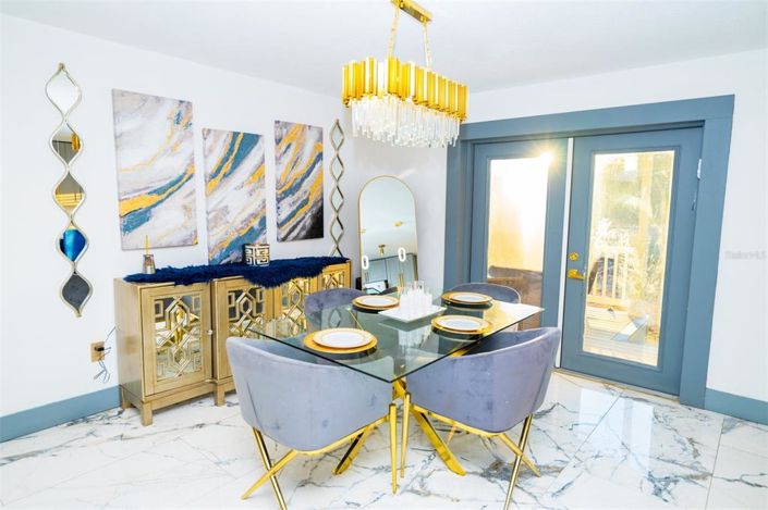 Image No.54-6 Bed Property for sale