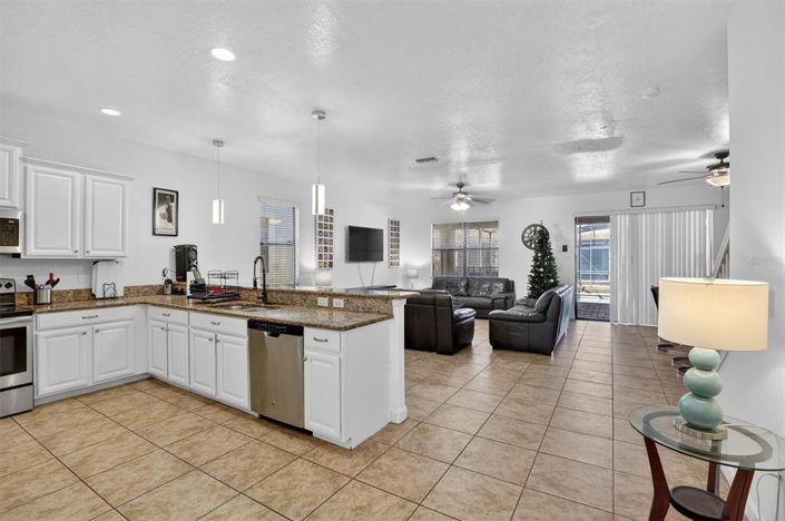 Image No.23-8 Bed Property for sale