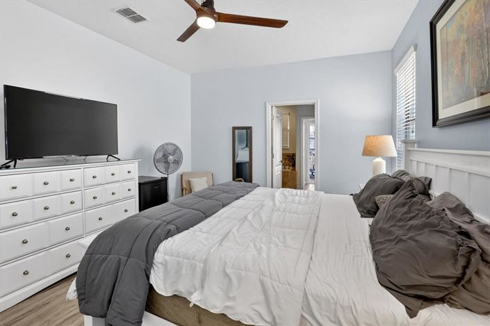 Image No.29-8 Bed Property for sale