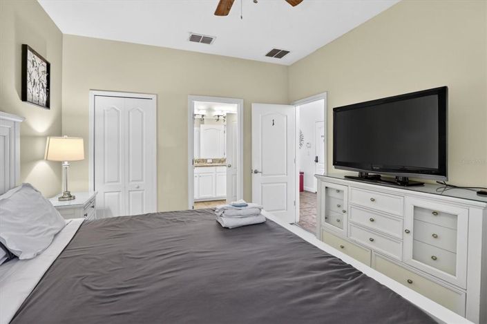 Image No.43-8 Bed Property for sale