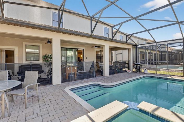 Image No.5-8 Bed Property for sale