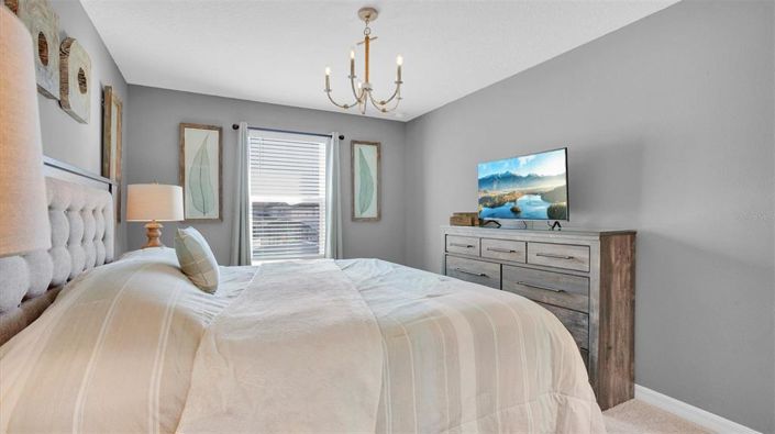 Image No.17-5 Bed Townhouse for sale