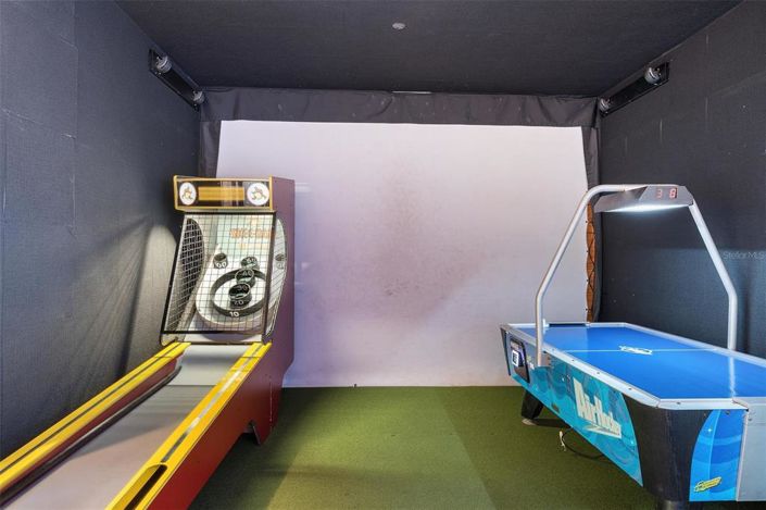 Image No.41-5 Bed Townhouse for sale