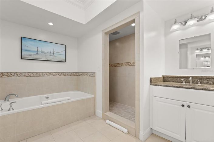 Image No.20-2 Bed Property for sale