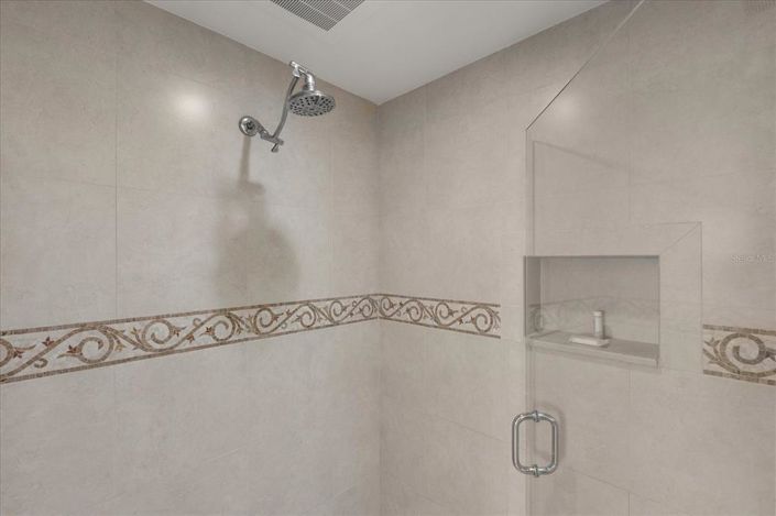 Image No.27-2 Bed Property for sale