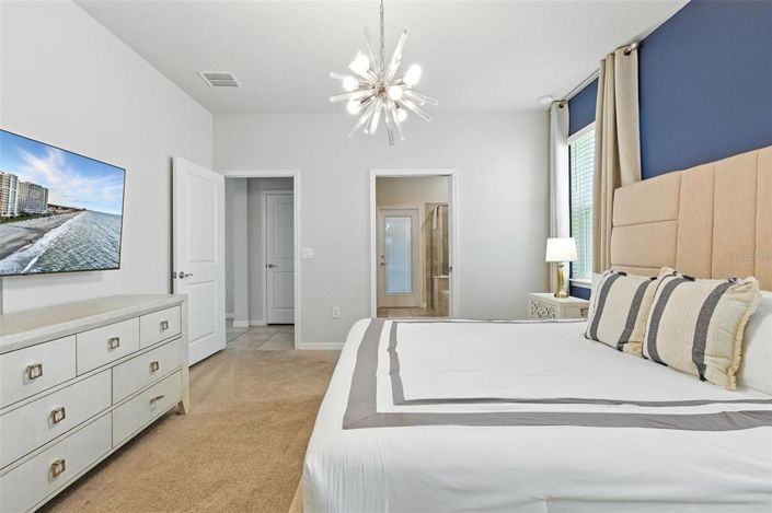 Image No.19-8 Bed Property for sale