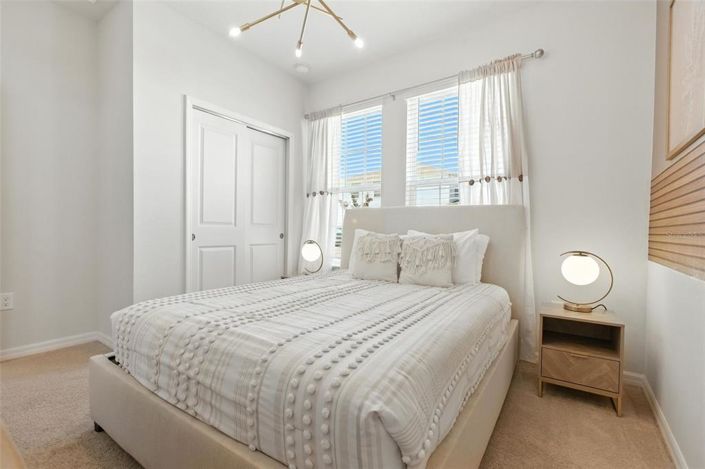 Image No.24-8 Bed Property for sale