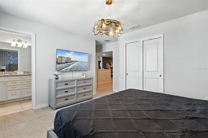 Image No.36-8 Bed Property for sale