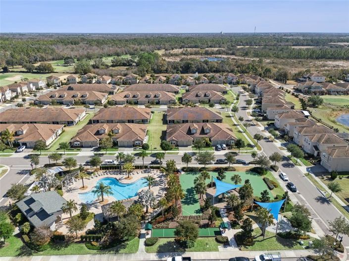 Image No.18-2 Bed Townhouse for sale