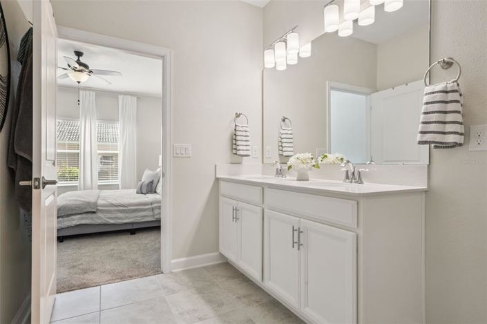 Image No.36-2 Bed Townhouse for sale