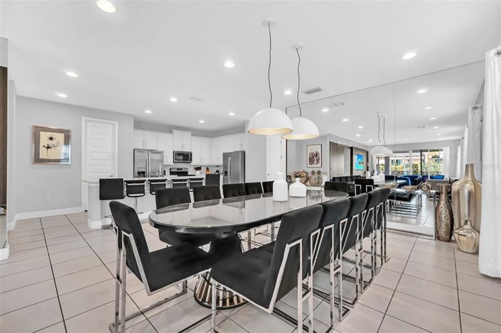 Image No.14-8 Bed Property for sale