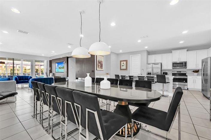 Image No.15-8 Bed Property for sale