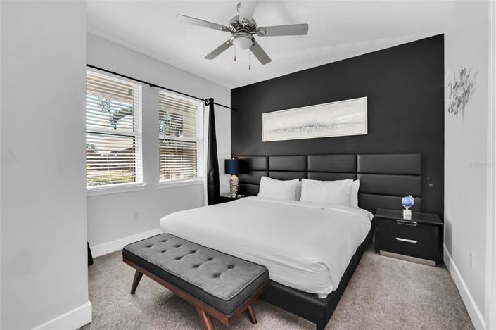 Image No.21-8 Bed Property for sale