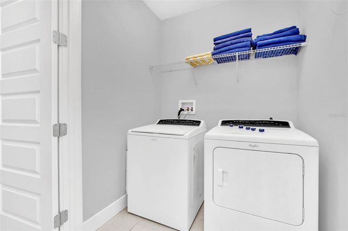 Image No.50-8 Bed Property for sale