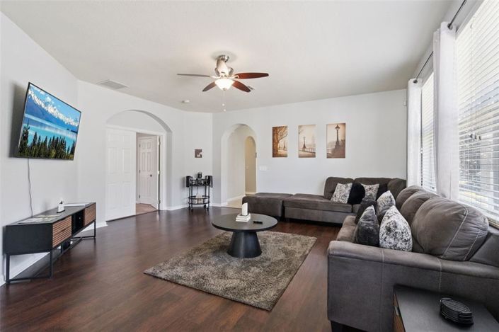 Image No.6-4 Bed Property for sale