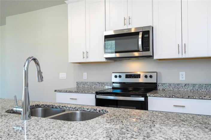 Image No.25-3 Bed Property for sale