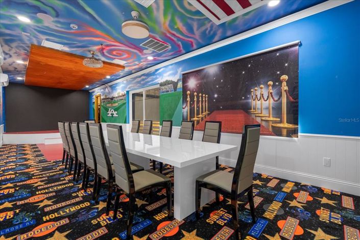 Image No.15-20 Bed Property for sale