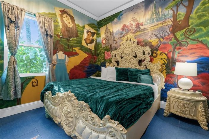 Image No.27-20 Bed Property for sale