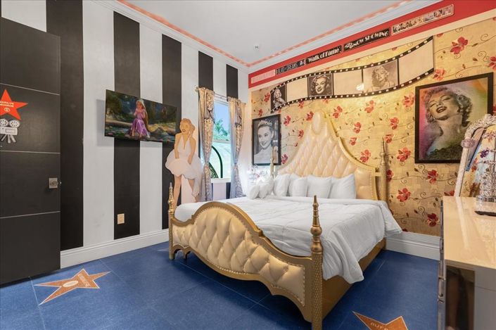 Image No.34-20 Bed Property for sale