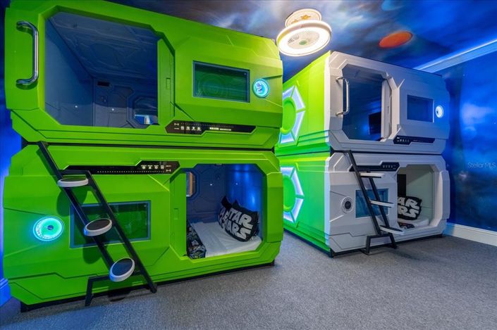 Image No.53-20 Bed Property for sale