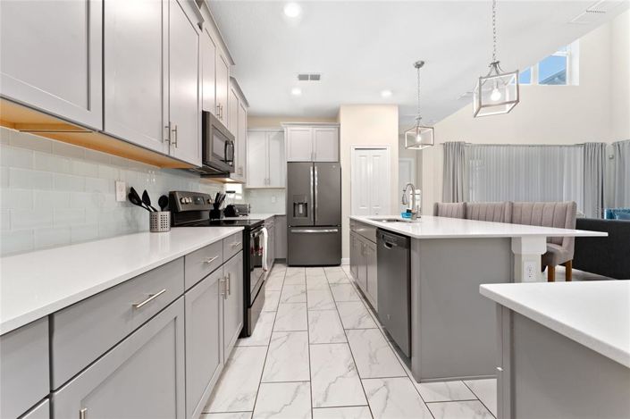 Image No.11-5 Bed Property for sale