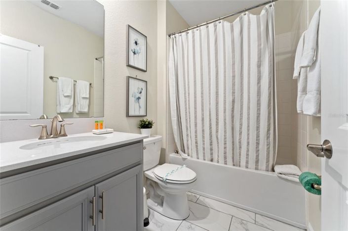 Image No.17-5 Bed Property for sale