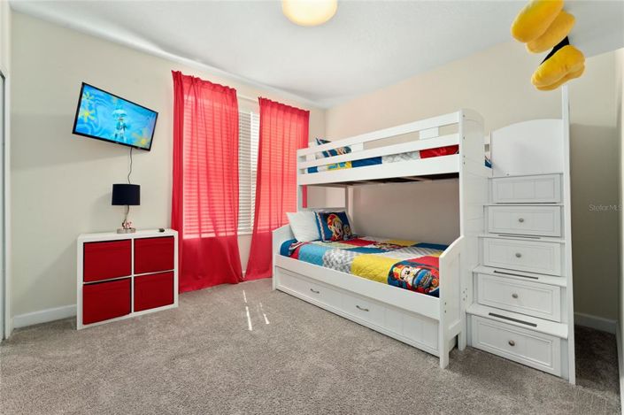 Image No.18-5 Bed Property for sale