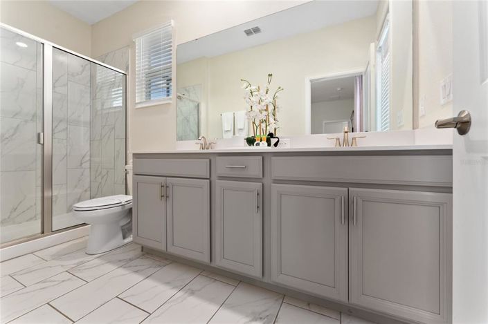 Image No.25-5 Bed Property for sale