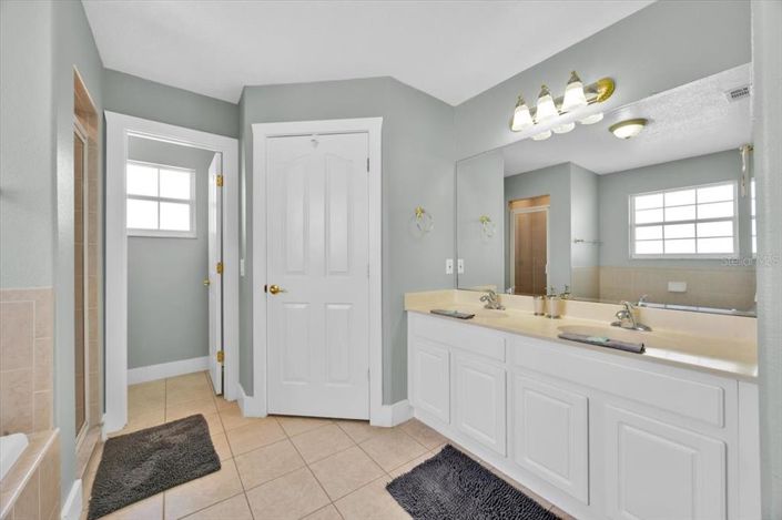 Image No.20-Propriété de 5 chambres à vendre à Davenport