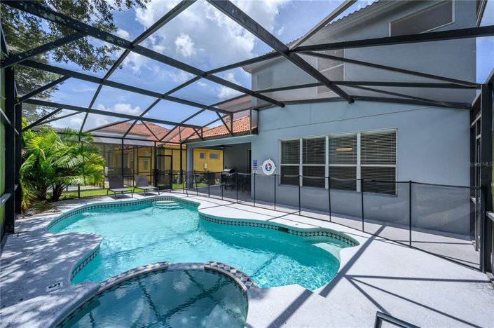 Image No.11-6 Bed Property for sale