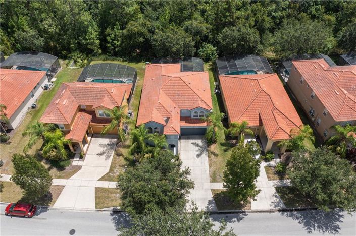 Image No.18-6 Bed Property for sale