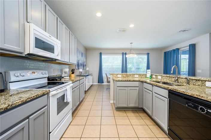 Image No.24-6 Bed Property for sale