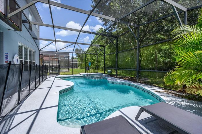 Image No.32-6 Bed Property for sale