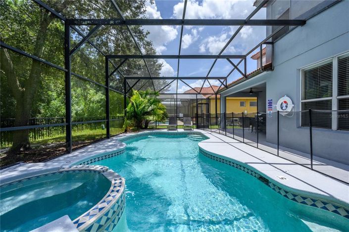 Image No.36-6 Bed Property for sale