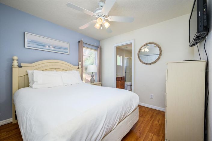 Image No.53-6 Bed Property for sale