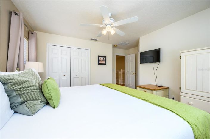 Image No.54-6 Bed Property for sale