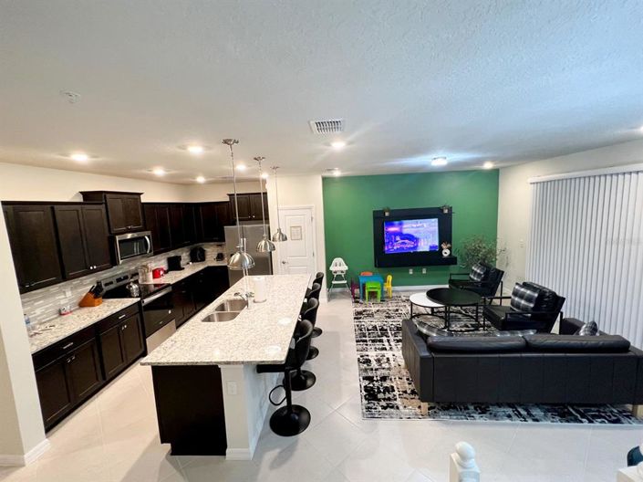 Image No.10-5 Bed Townhouse for sale