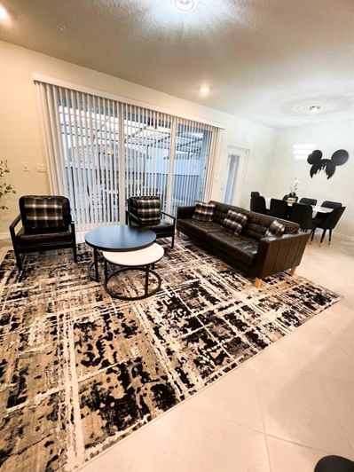 Image No.15-5 Bed Townhouse for sale