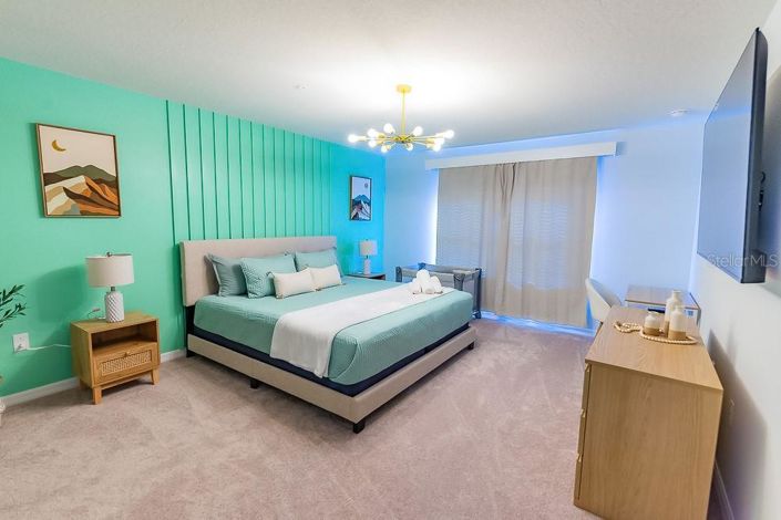 Image No.28-5 Bed Townhouse for sale