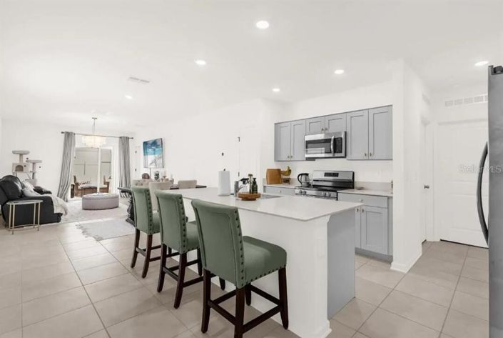 Image No.3-3 Bed Property for sale