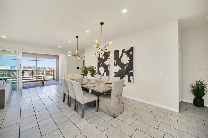 Image No.14-9 Bed Property for sale