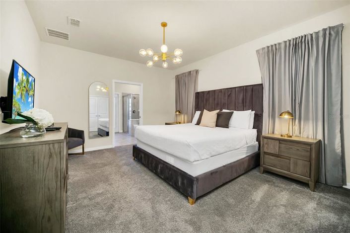 Image No.21-9 Bed Property for sale