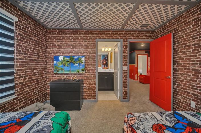 Image No.43-9 Bed Property for sale